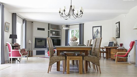 Lustro - modna i praktyczna dekoracja w przedpokoju