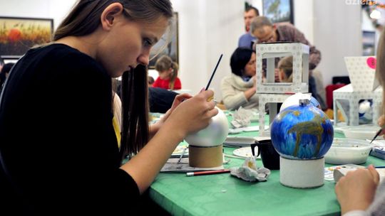 Malowali bombki dla chorego Szymona