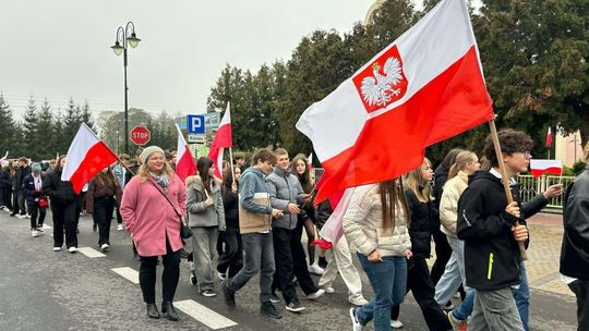 Marsz Niepodległościowy w PSP w Zakrzewie
