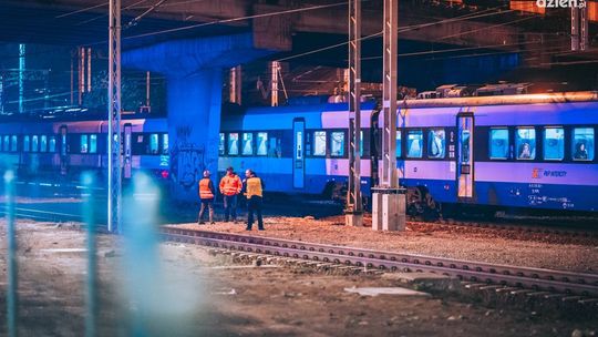 Maszynista awaryjnie zatrzymał pociąg, aby nie potrącić człowieka