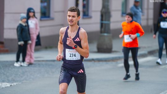 Mateusz Kaczor drugi w 46. Maratonie Warszawskim