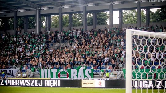 Mecz bez kibiców. Policja apeluje o niegromadzenie się 