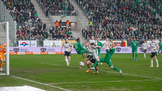 "Mecz przyjaźni" bez historii. Dwa szybkie ciosy i... koniec "Mecz przyjaźni" bez historii. Dwa szybkie ciosy i... koniec