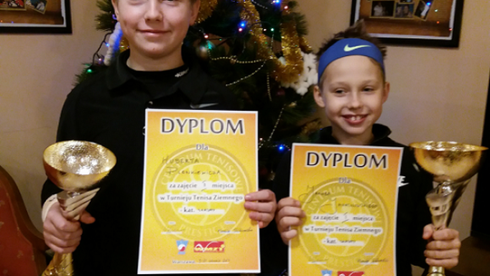 Medale "skrzatów" z AG Tenis Chorzowska
