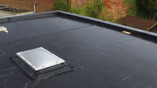 Membrany EPDM Alphathor – Idealna Izolacja dla Dachów Płaskich