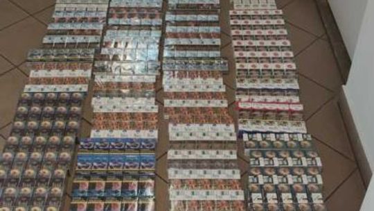 Mężczyzna zatrzymany za nielegalne papierosy i spirytus