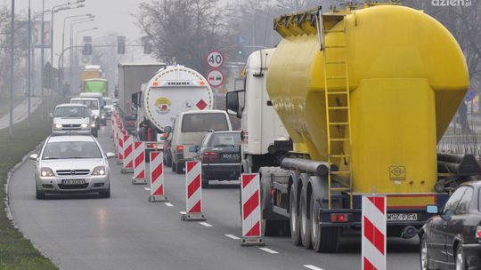 Miejscy drogowcy wydają zezwolenia na przejazdy nienormatywne