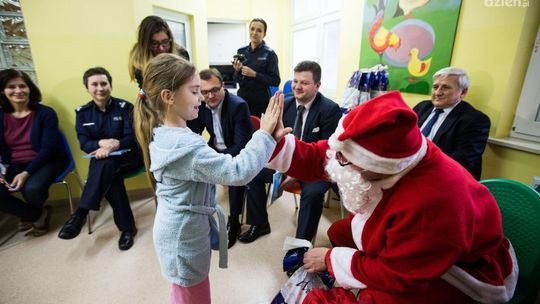 Mikołaj odwiedził dzieci w radomskim szpitalu