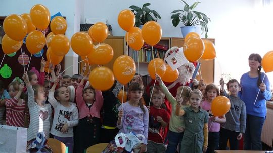 Mikołaj przyszedł z balonami cozadzien.pl Mikołaj przyszedł z balonami cozadzien.pl