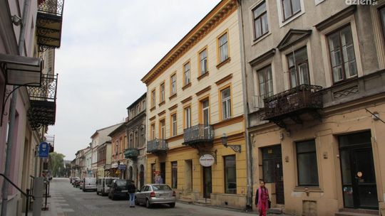 MILIONY NA REMONTY KAMIENIC