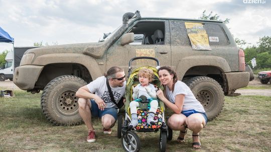 Miłośnicy terenówek pomogli choremu chłopcu