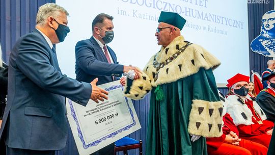 Minister edukacji przekazał 6 mln dla UTH