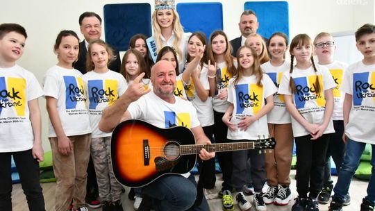Miss World zachęca do wsparcia zbiórek dla uchodźców