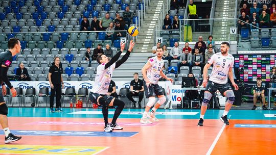 Mistrz Polski i aktualny lider tabeli PlusLigi kolejnym rywalem Enei Czarnych Radom w hali RCS