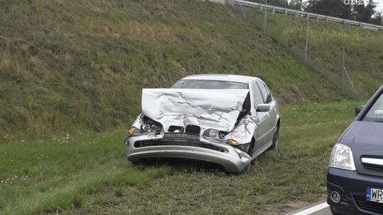 Mleczków. Zderzenie dwóch samochodów