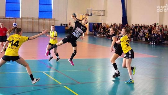 Młode szczypiornistki blisko mistrzostw Polski