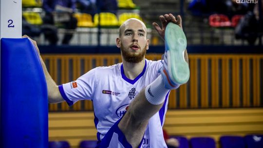 Młody center HydroTrucku powołany do szerokiej kadry Mike Taylora na mecze eliminacyjne