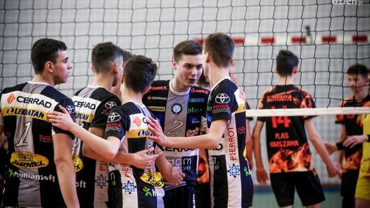 Młodzi siatkarze Czarnych mistrzami Mazowsza!