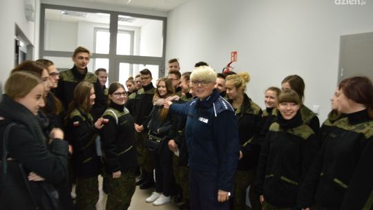 Młodzież odwiedziła policjantów