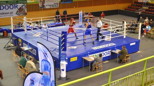 Młodzieżowe Mistrzostwa Polski w boksie. Dziś walczą nasi pięściarze