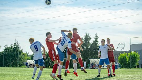 Młodzik gra dalej. Porażki Broni II i juniorów Radomiaka