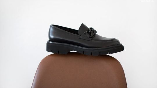 Mokasyny damskie – modne i ponadczasowe. Znajdź parę dla siebie!
