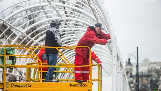Montaż tunelu świetlnego