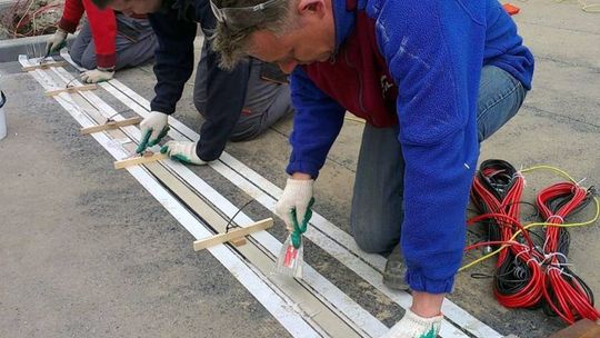 Montują najważniejsze elementy wagi na krajowej "siódemce"