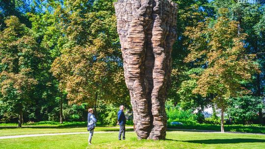 Monumentalne rzeźby zza oceanu w Orońsku