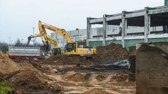 MSS: Trwa wyburzanie podjazdu dla karetek [wideo]