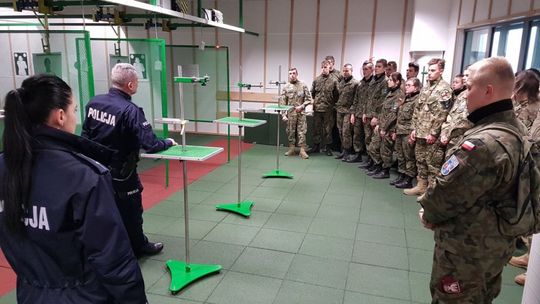 Mundurowi z wizytą u mundurowych