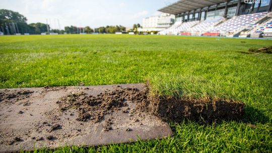 Murawa dobra tylko dla Broni? Temat wrócił po pojedynku Radomiaka ze Stalą Mielec