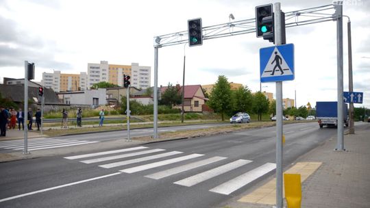 Na czerwonym, bez odblasków. Potrącenia pieszych