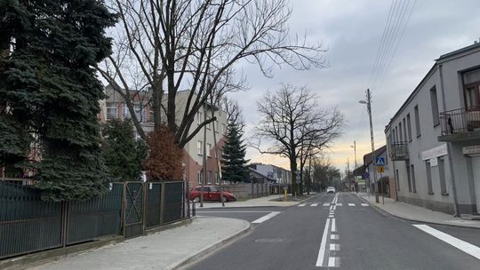 Na Kwiatkowskiego linie już nie są takie krzywe