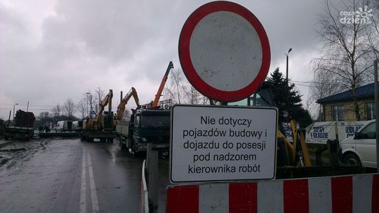 Na Młodzianowskiej przejazd zamknięty. Praca wre