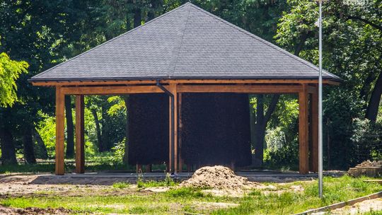 Na Obozisku powstaje tężnia