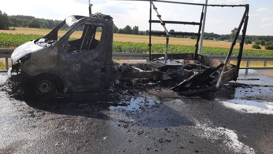 Na trasie S7 zapalił się pojazd 