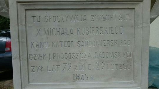 Nagrobek ks. Kobierskiego prawie gotowy