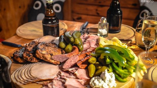 Najlepsze wędliny i swojskie wyroby on-line? Czy to na pewno bezpieczne?