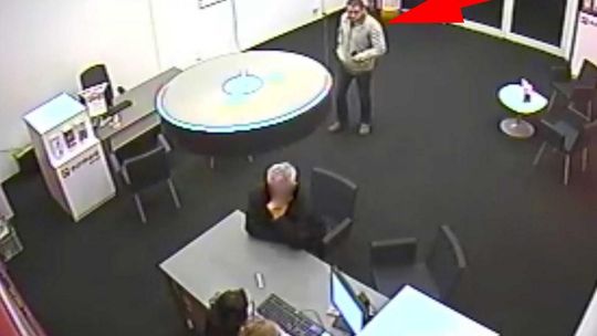 Napad na bank przy ul. Chrobrego - poznajesz sprawcę?