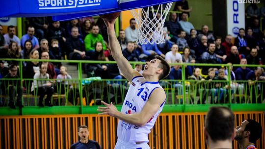 Nasi koszykarze zachwycają na parkietach! [WIDEO]