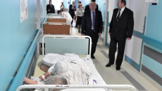 NASZ KOMENTARZ: Granice politycznego lansu