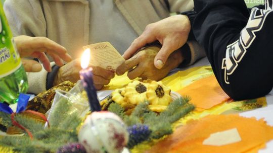 NASZ REPORTAŻ: Wigilia za kratami