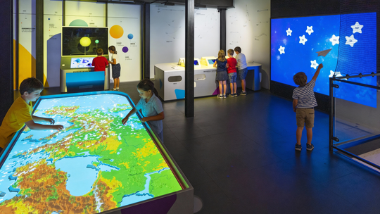 Nauka, która uskrzydla. Odkryj nowe lekcje tematyczne we Flyporcie!