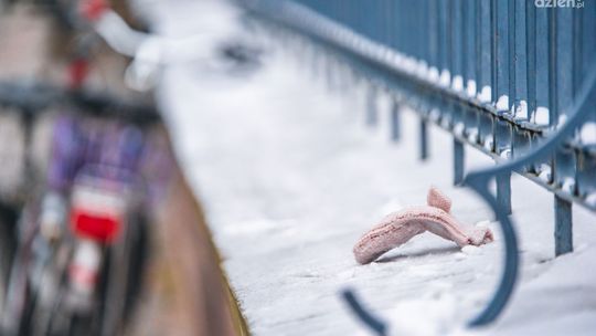 Nie dla kuligów. Uwaga na zamarznięte zbiorniki. Apel policji