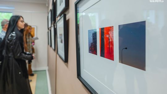 Nie milkną echa po wystawie „Cisza struktury”