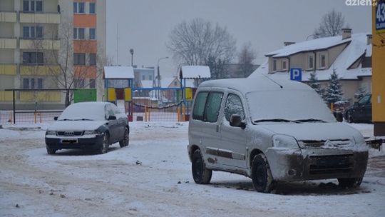 Nie odśnieżyłeś auta? Za to grozi nawet 500 zł