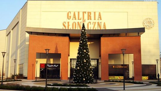 Niedziela handlowa, a w Wigilię markety pracują krócej Niedziela handlowa, a w Wigilię markety pracują krócej