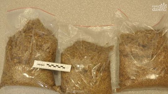 Nielegalne papierosy u mieszkanki powiatu zwoleńskiego