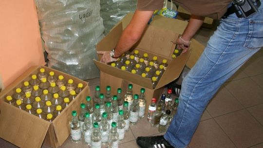 Nielegalny alkohol w "ciucholandzie"